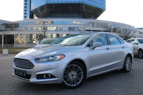 Ford Fusion - Прокат авто на сутки без водителя