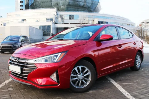 Hyundai Elantra 2021 - прокат авто на сутки без водителя
