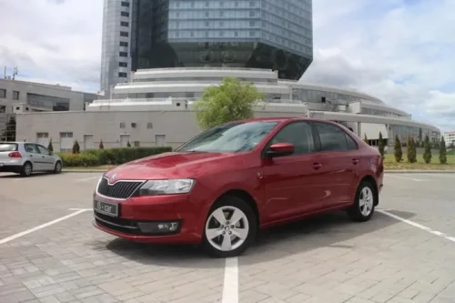 Skoda Rapid 2018 - Прокат авто на сутки без водителя
