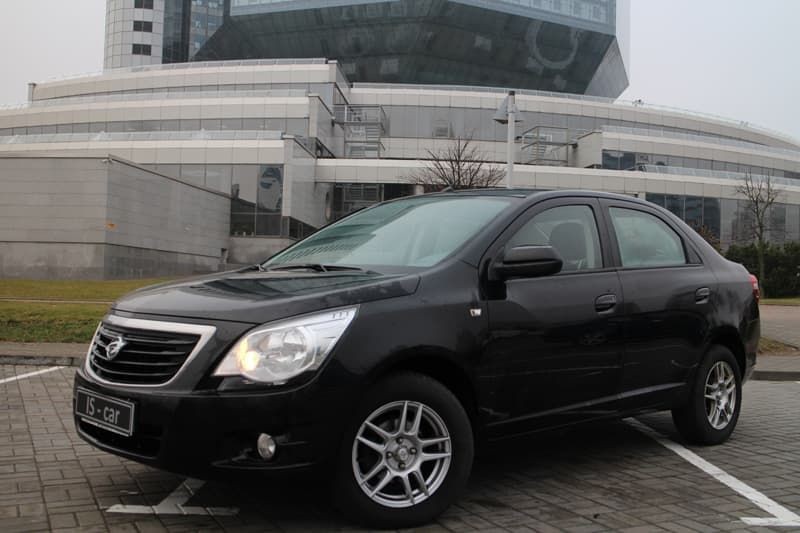Chevrolet Cobalt (Ravon R4 Black)