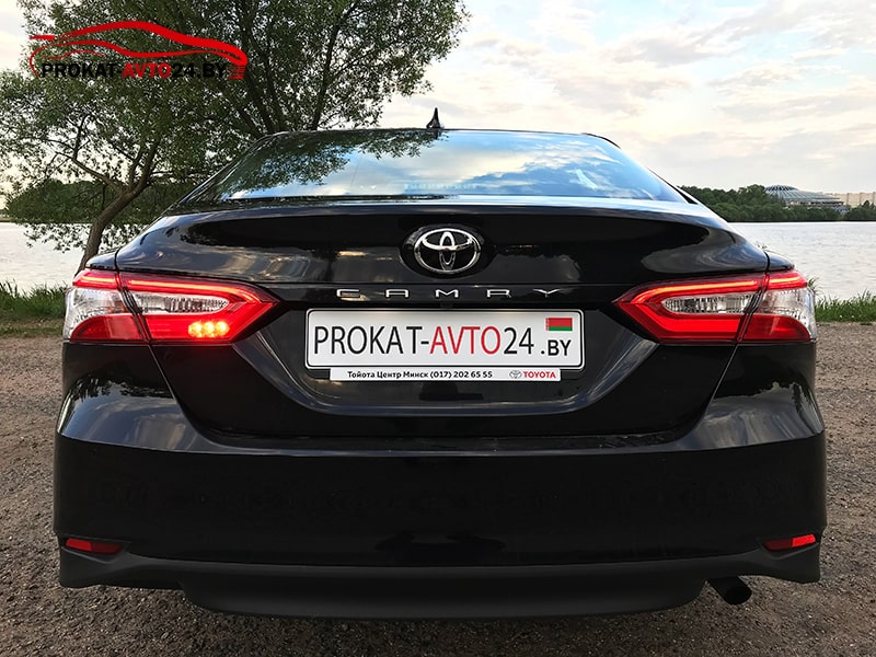 Toyota Camry 2019