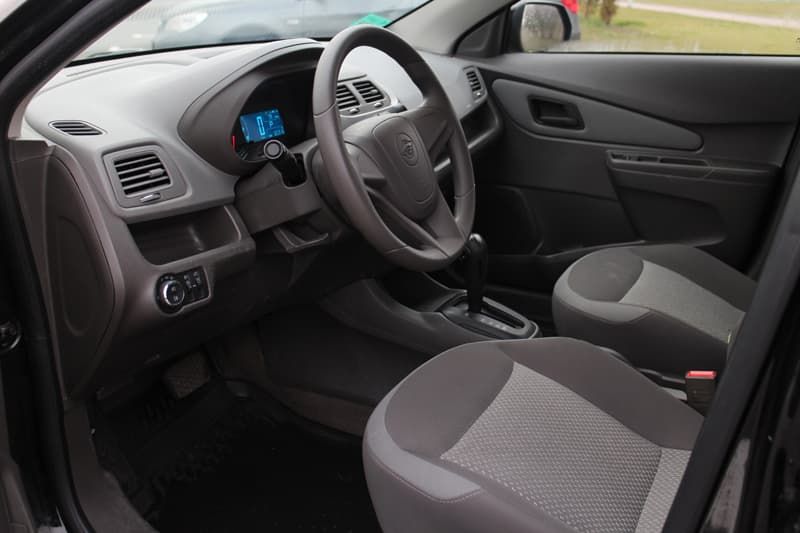 Chevrolet Cobalt (Ravon R4 Black)