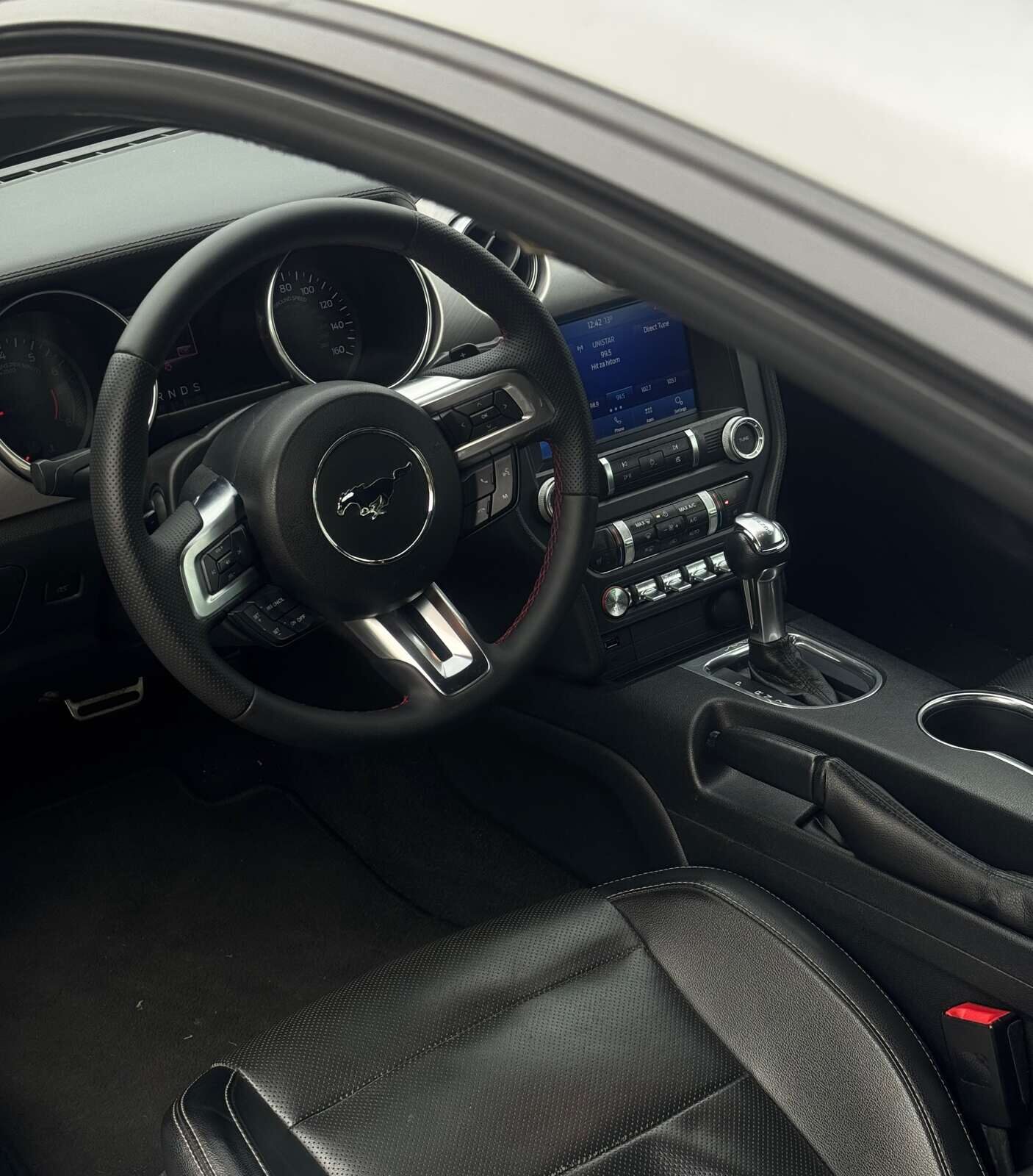 Ford Mustang Coupe Gray, 2020г
