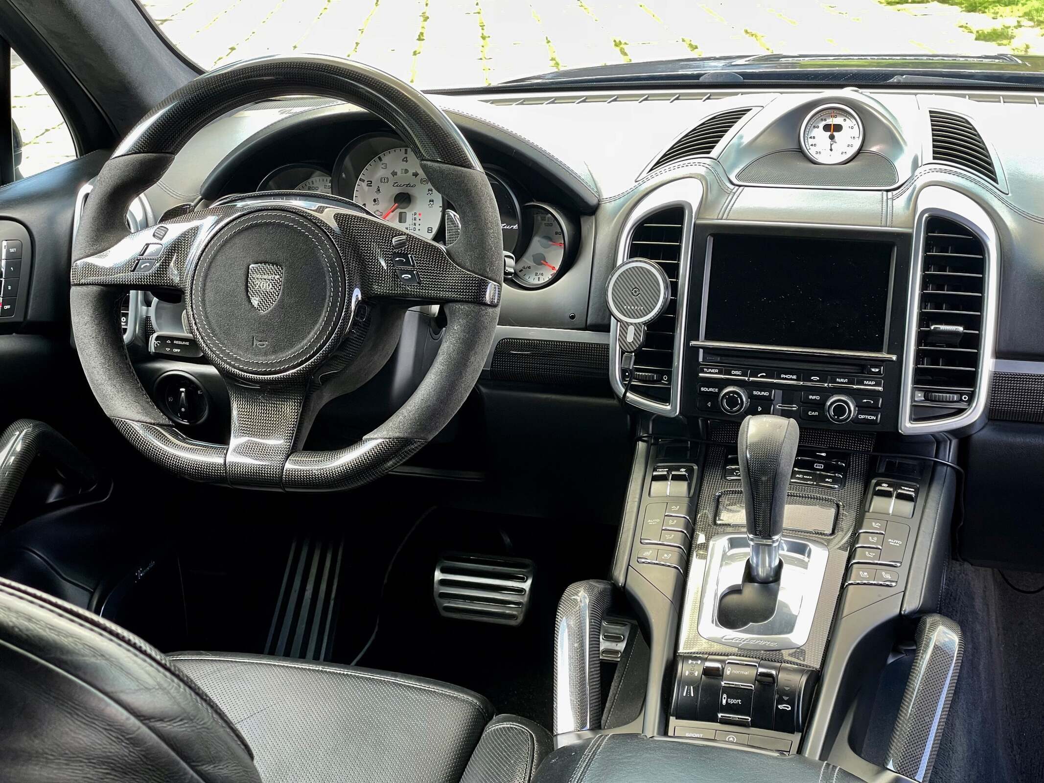 Porsche Cayenne Turbo, 2010г