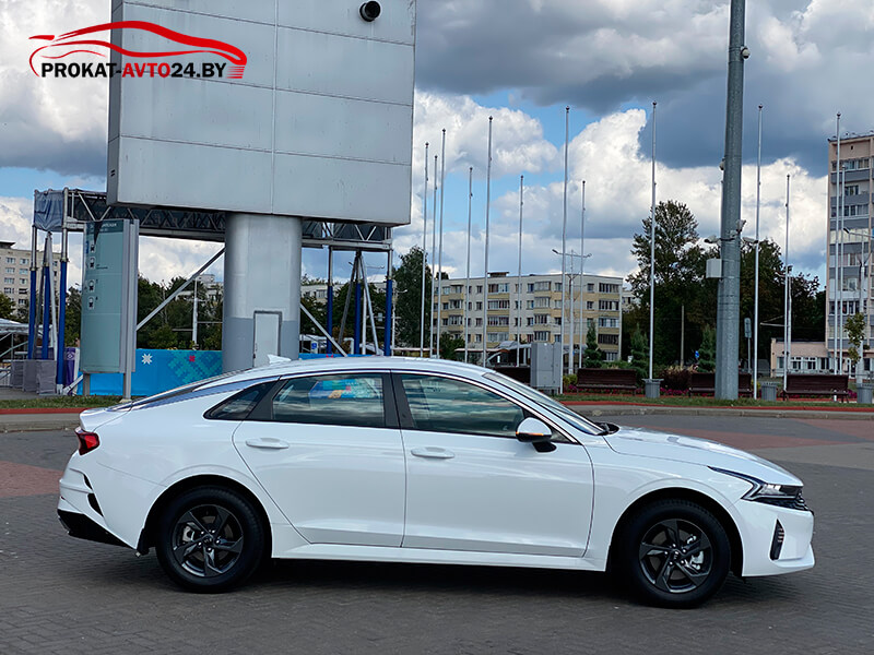 Kia K5 III 2021