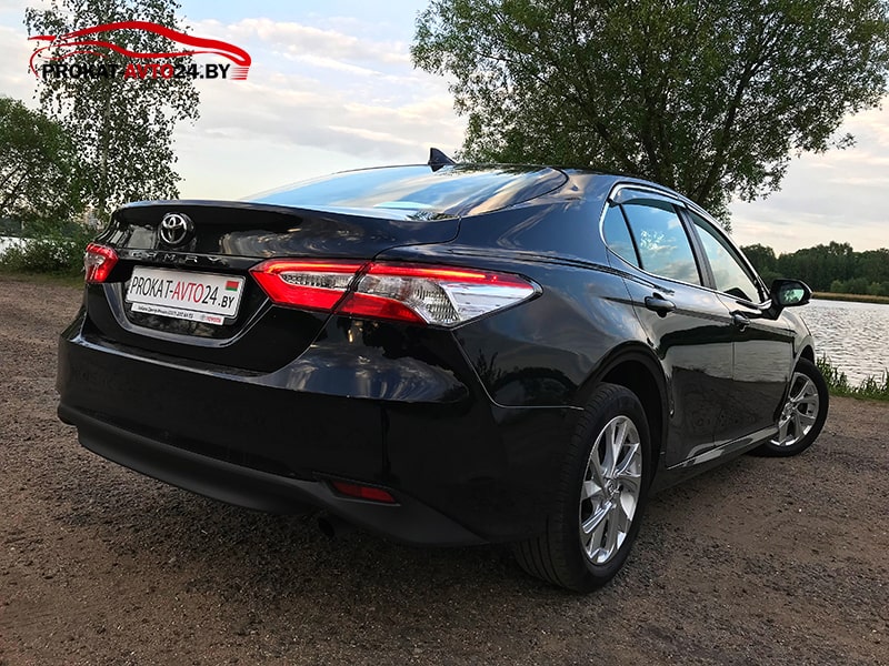 Toyota Camry 2019