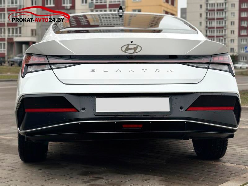 Hyundai Elantra 2024
