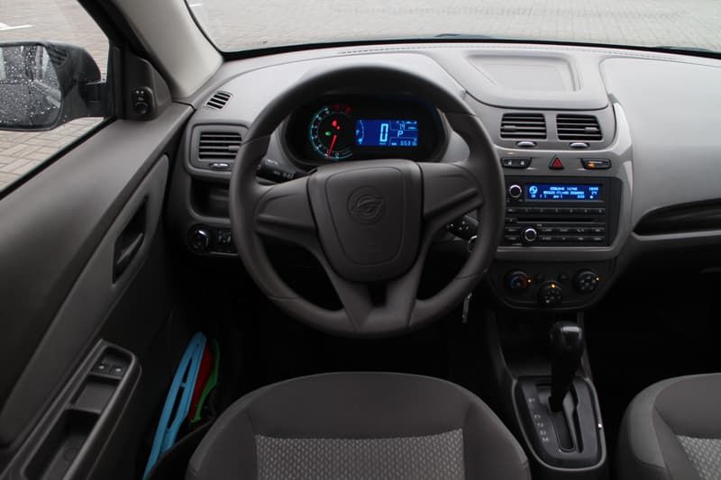Chevrolet Cobalt (Ravon R4 Black)