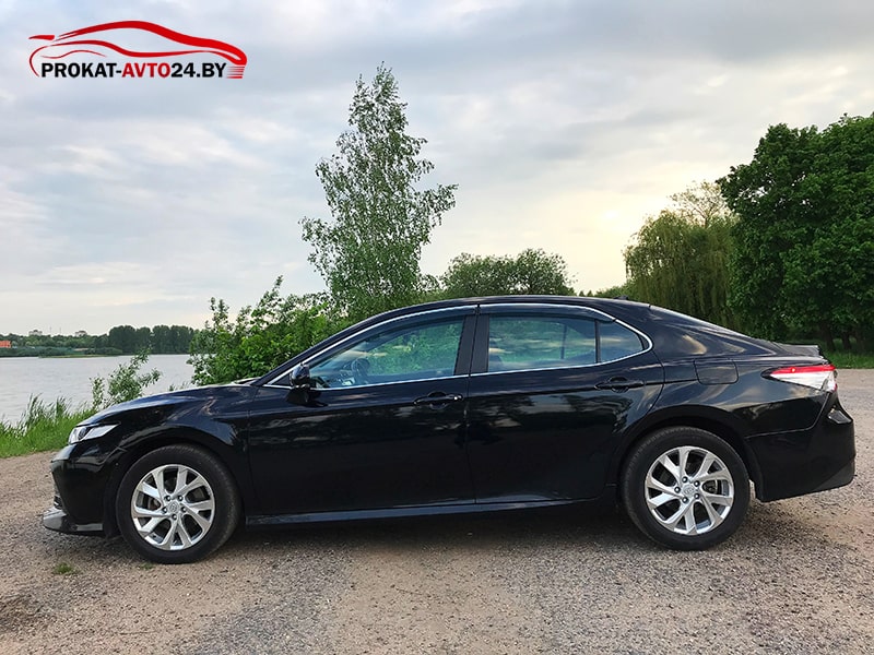 Toyota Camry 2019