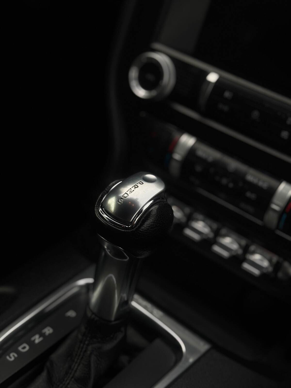 Ford Mustang Coupe Gray, 2020г