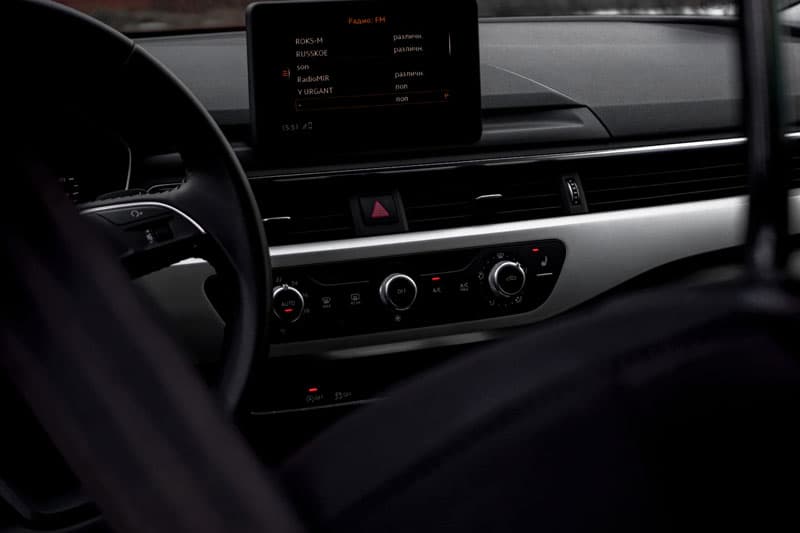 AUDI A4 B9