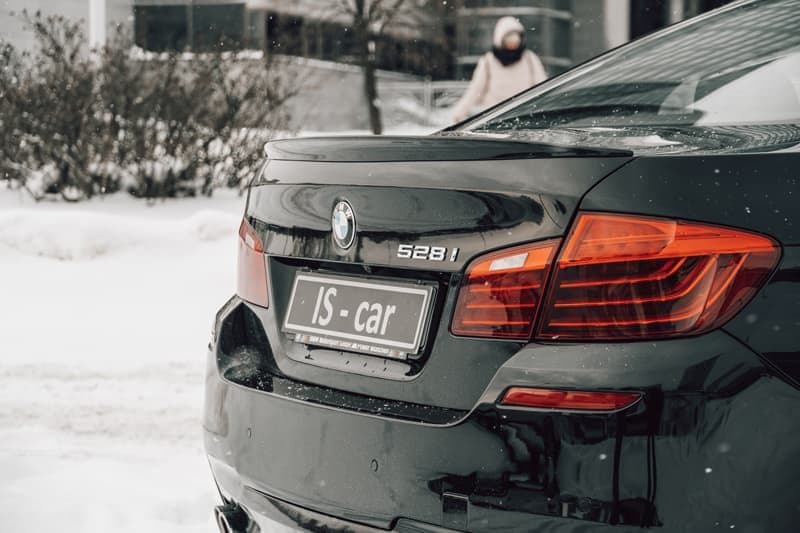 BMW 528i
