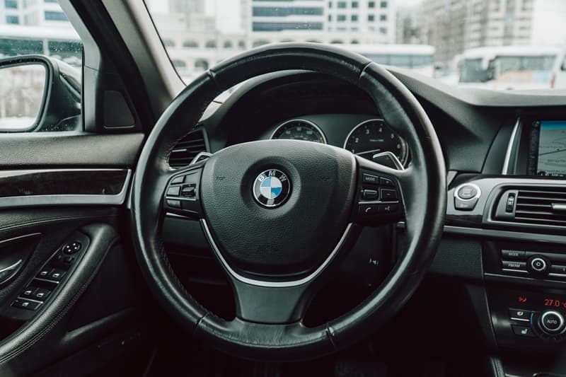 BMW 528i