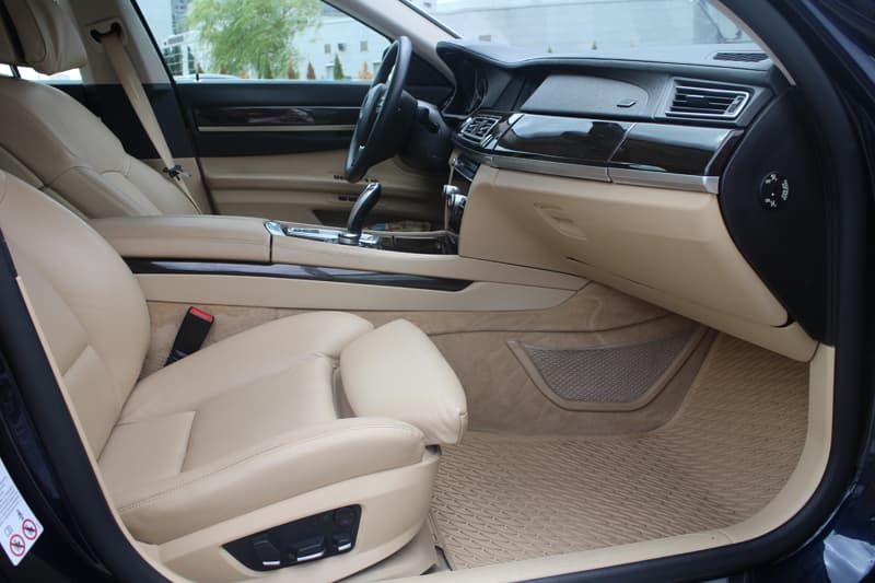 BMW 730