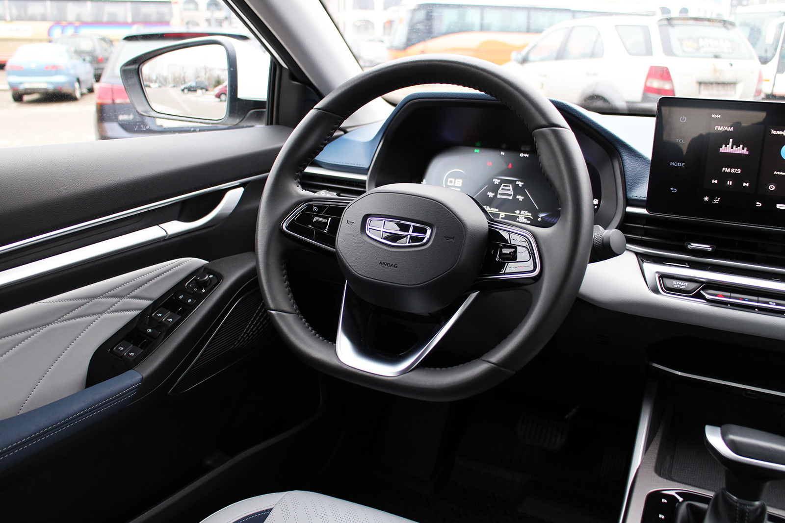Geely Emgrand 2024
