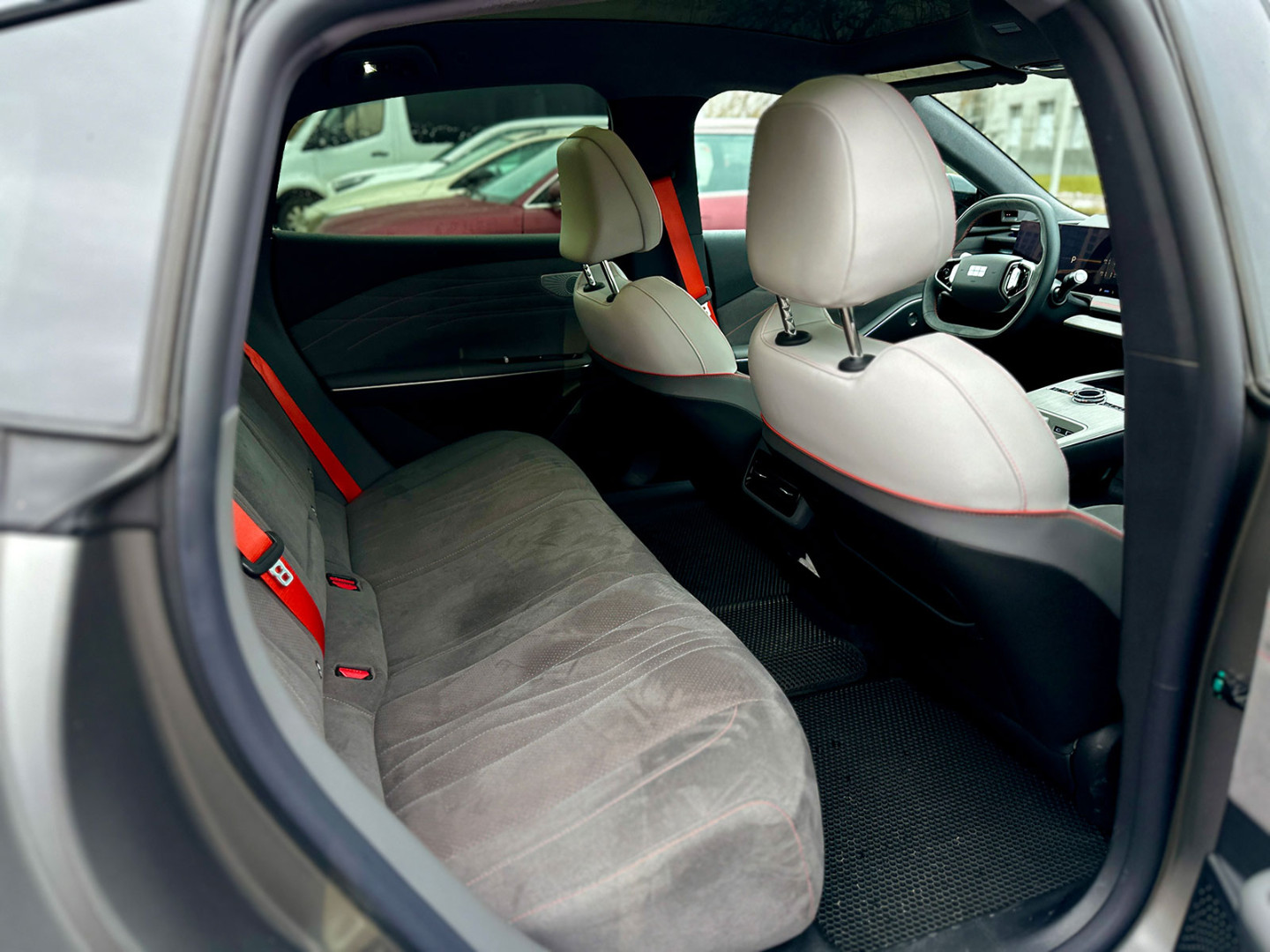 Geely Galaxy E8