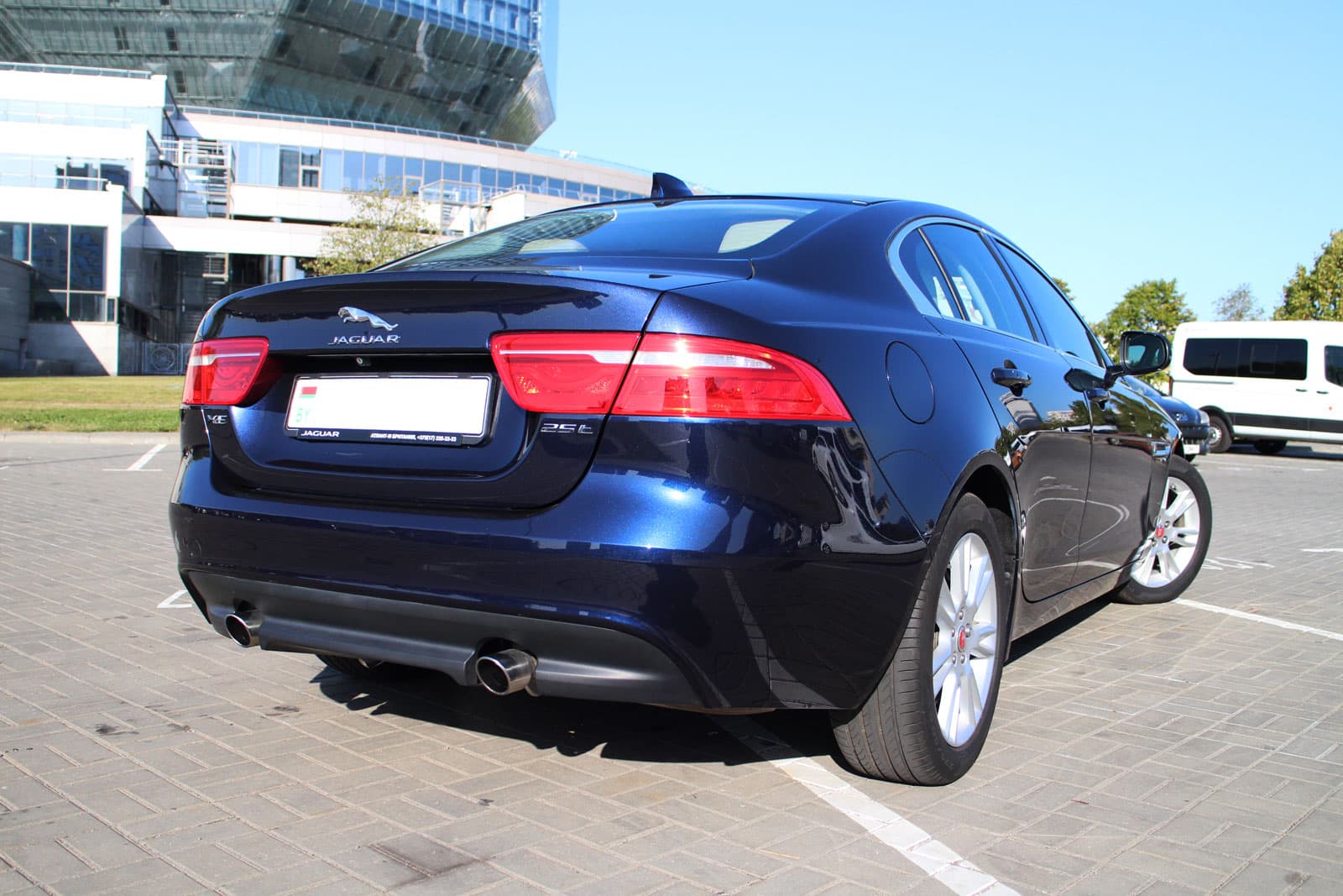 Jaguar XE