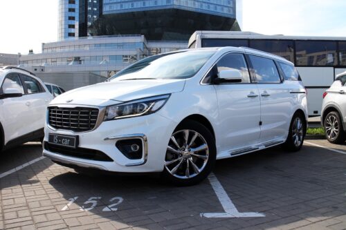 Kia Carnival