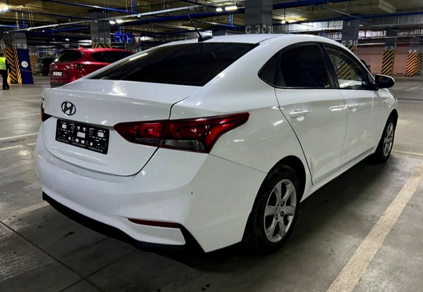 Hyundai Solaris (Accent) AT