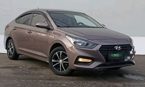 Hyundai Solaris АТ коричневый