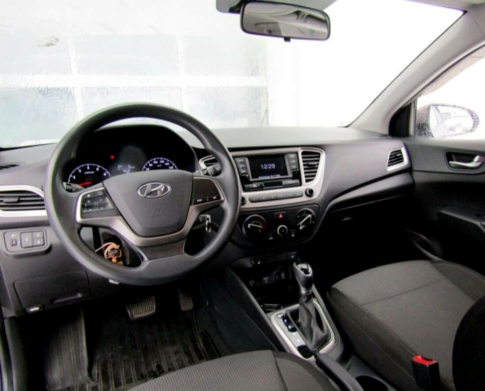 Hyundai Solaris АТ коричневый