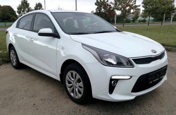Kia Rio IV AT белый 2018