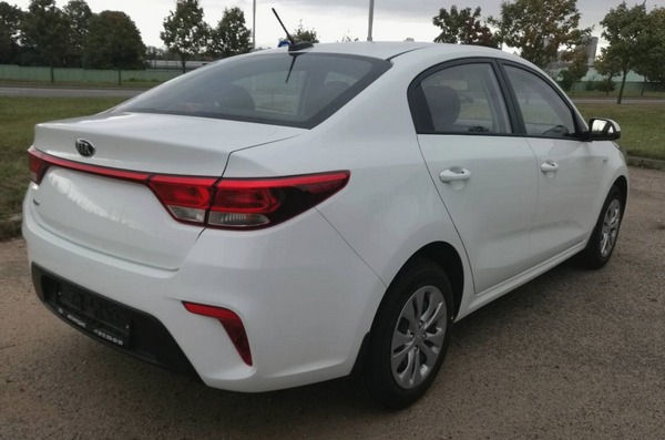 Kia Rio IV AT белый 2018