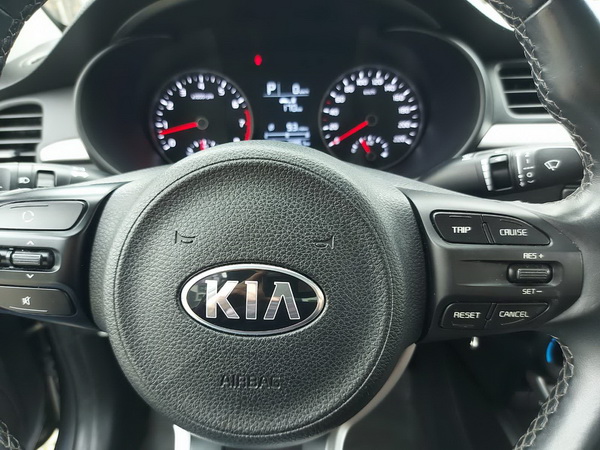 Kia Rio IV AT металлик