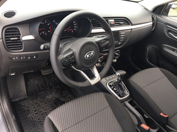 Kia Rio IV AT темный металлик
