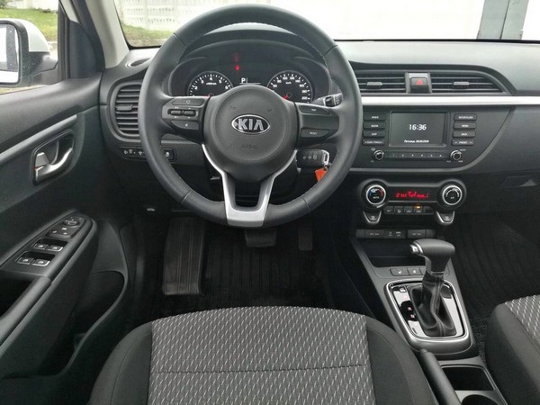 Kia Rio IV AT