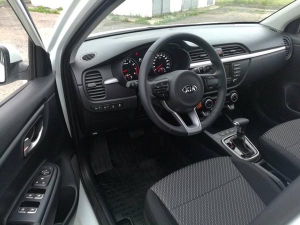 Kia Rio IV AT