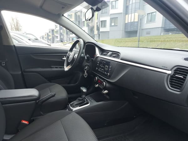 Kia Rio AT