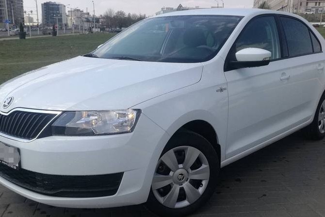 Skoda Rapid AT белый