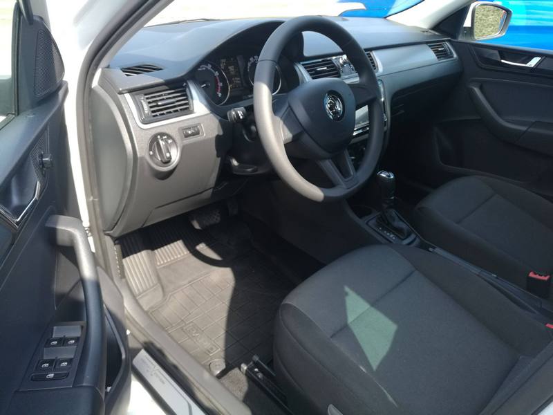 Skoda Rapid AT белый