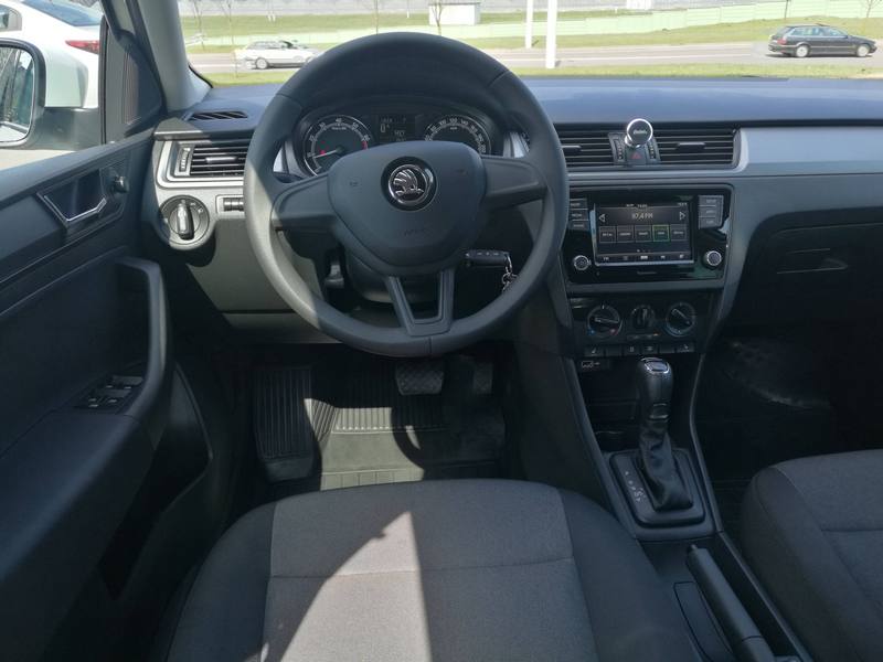 Skoda Rapid AT белый