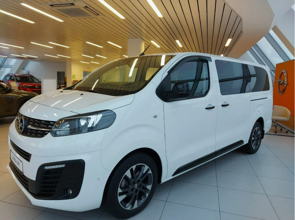 OPEL ZAFIRA LIFE 2021 микроавтобус 8 мест