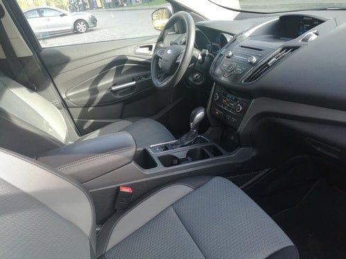 Ford Escape rest