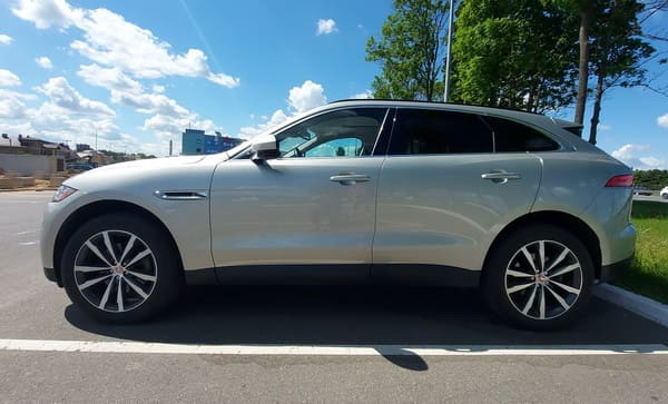 Jaguar F-Pace