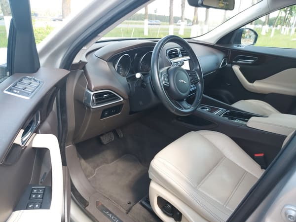 Jaguar F-Pace