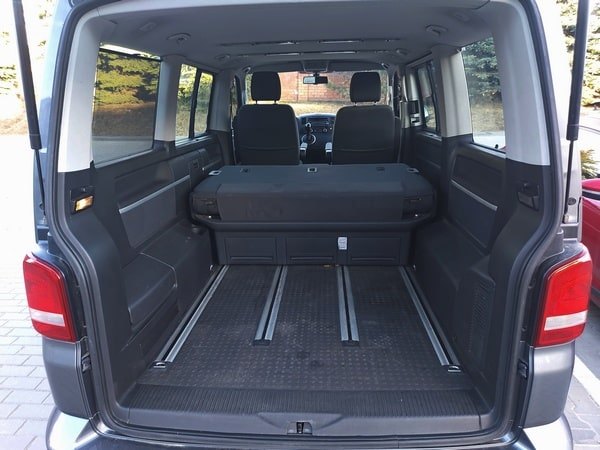 Volkswagen Multivan V AT
