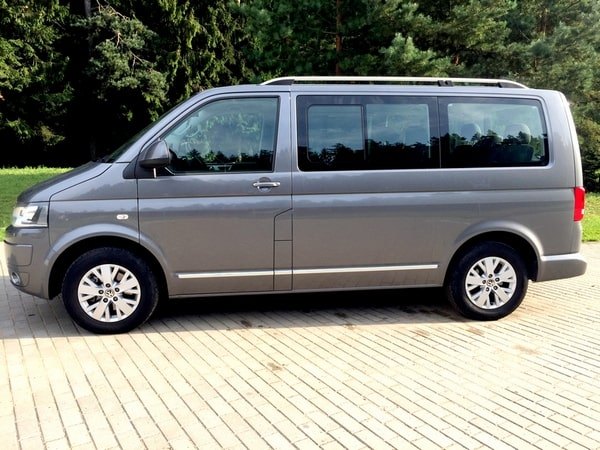 Volkswagen Multivan V AT