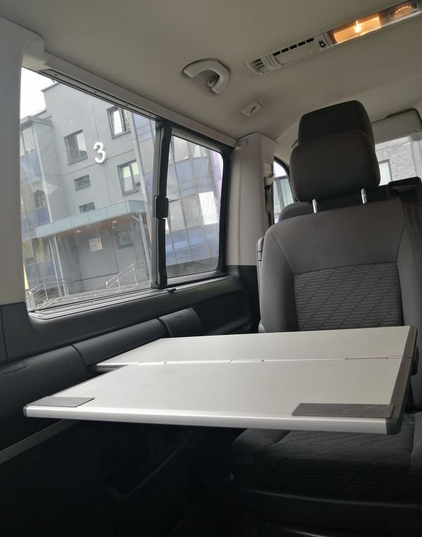 Volkswagen Multivan V AT