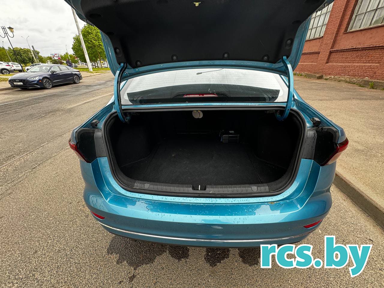 Geely Emgrand 2023