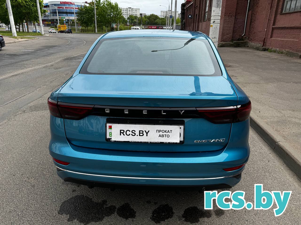 Geely Emgrand 2023
