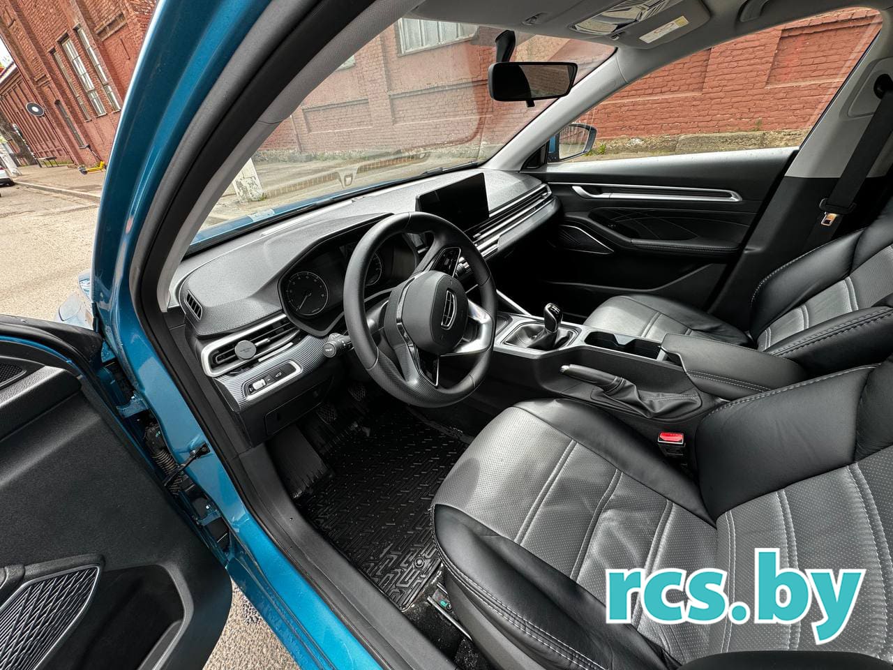 Geely Emgrand 2023
