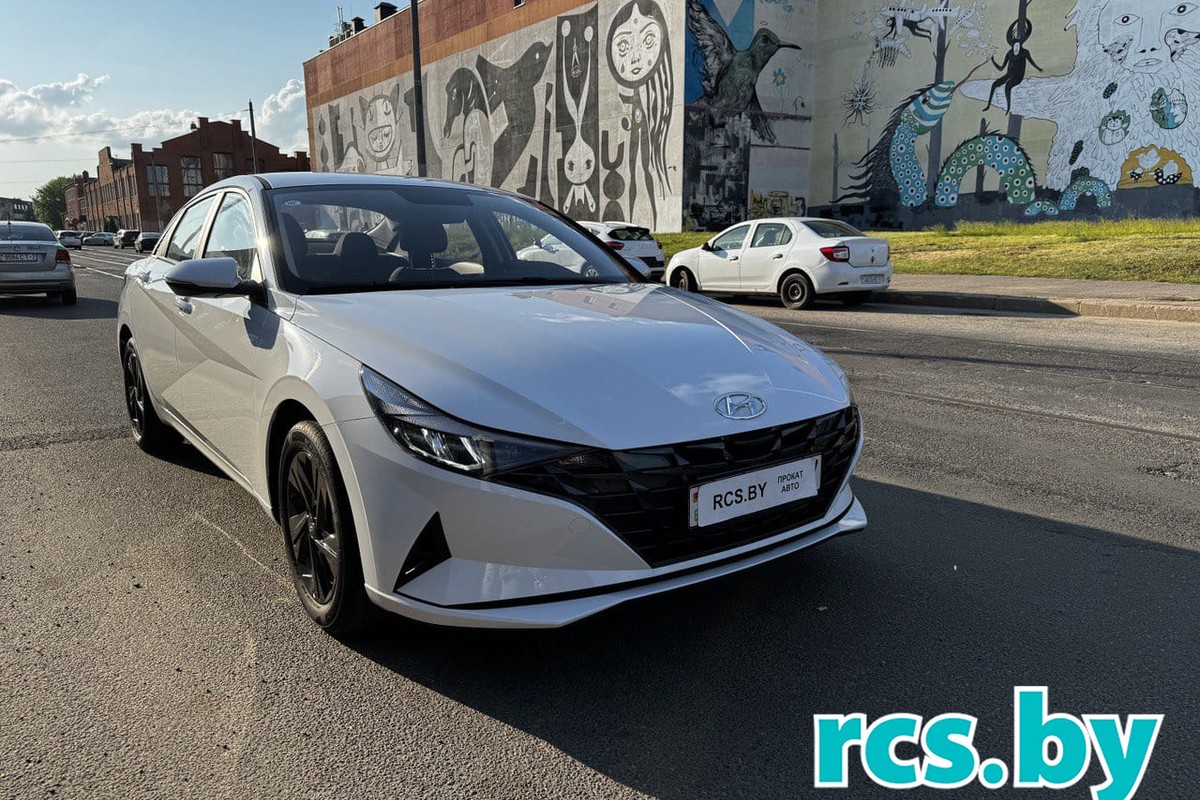 Hyundai Elantra 2023